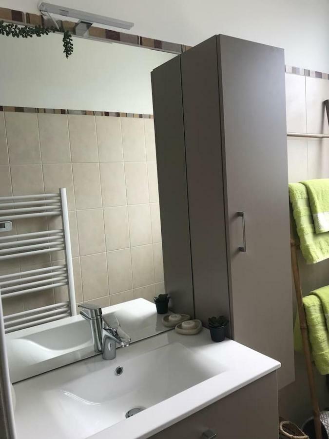 appartement de charme en plein coeur du centre ville de Compiègne Esterno foto